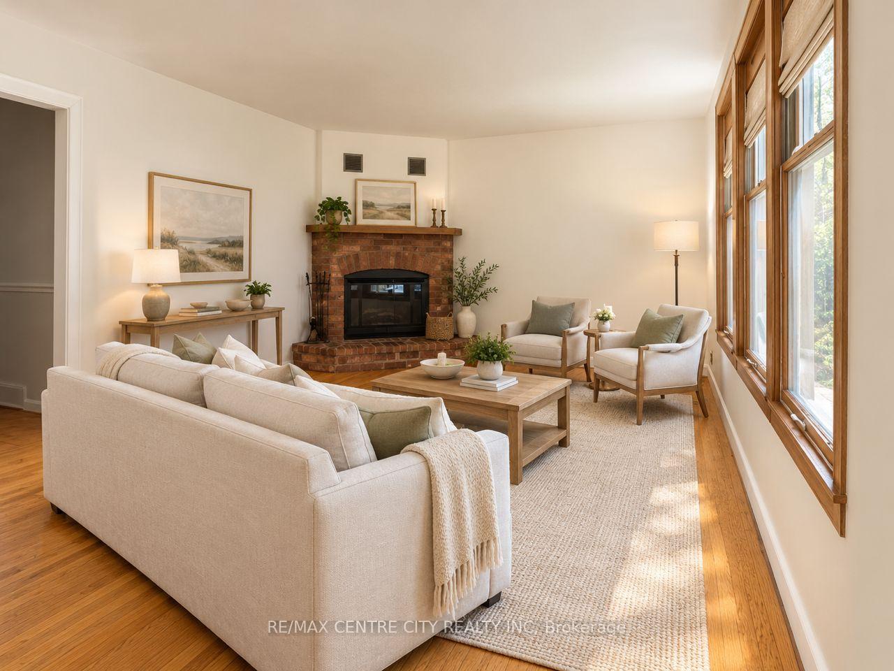 Photo 17 of 740 Dunboyne Crescent, London, North H — HOMEH