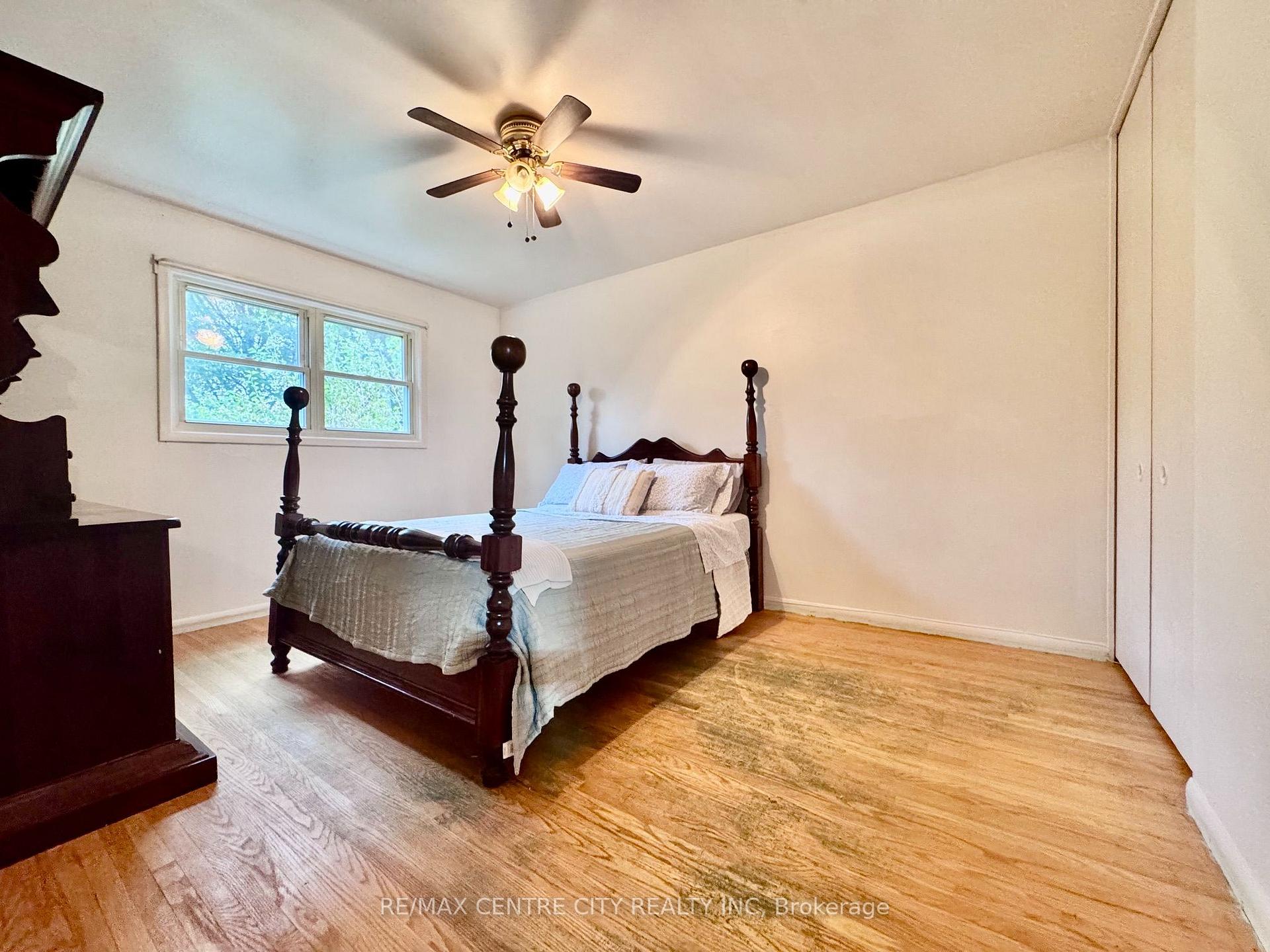 Photo 32 of 740 Dunboyne Crescent, London, North H — HOMEH