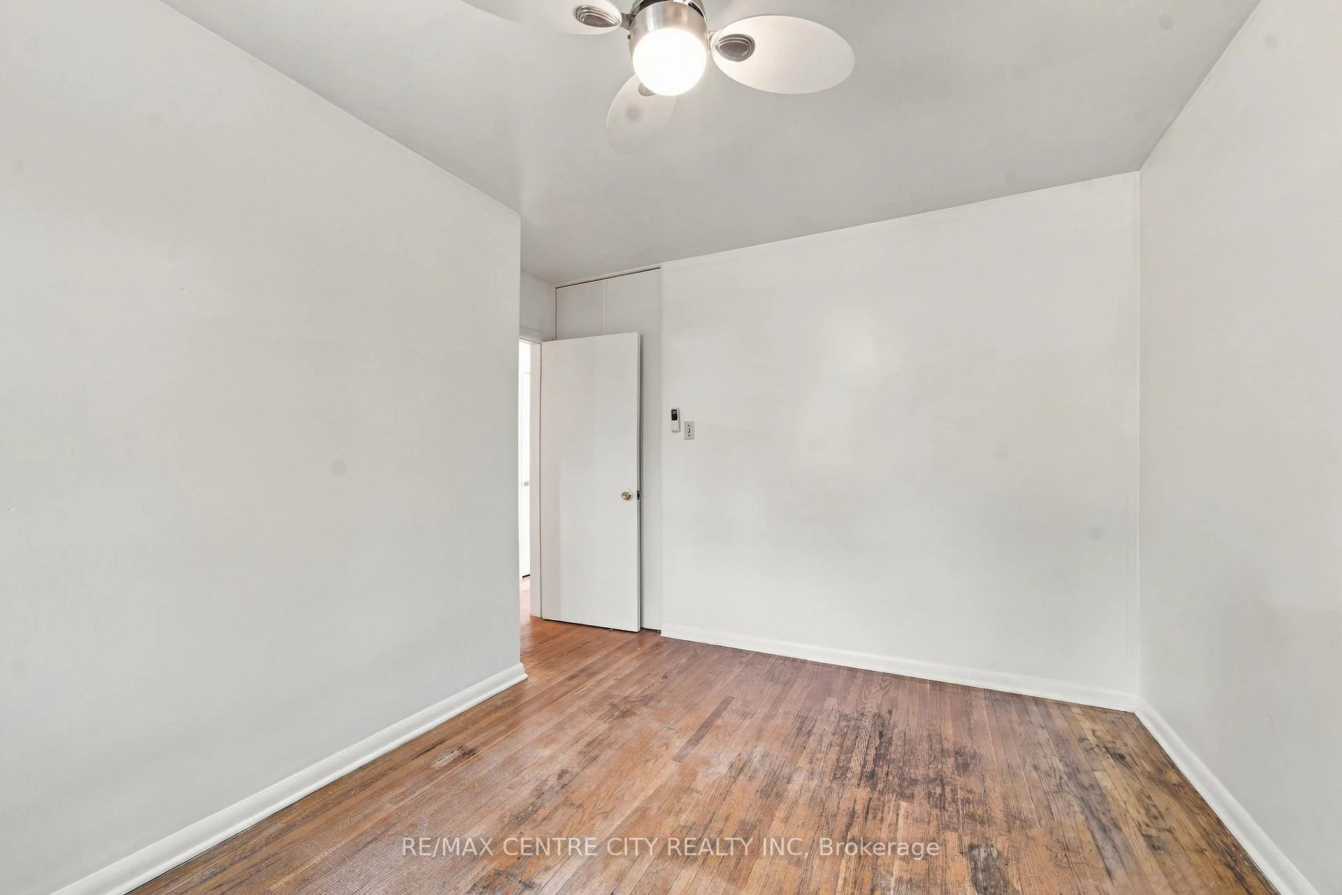 Photo 42 of 740 Dunboyne Crescent, London, North H — HOMEH