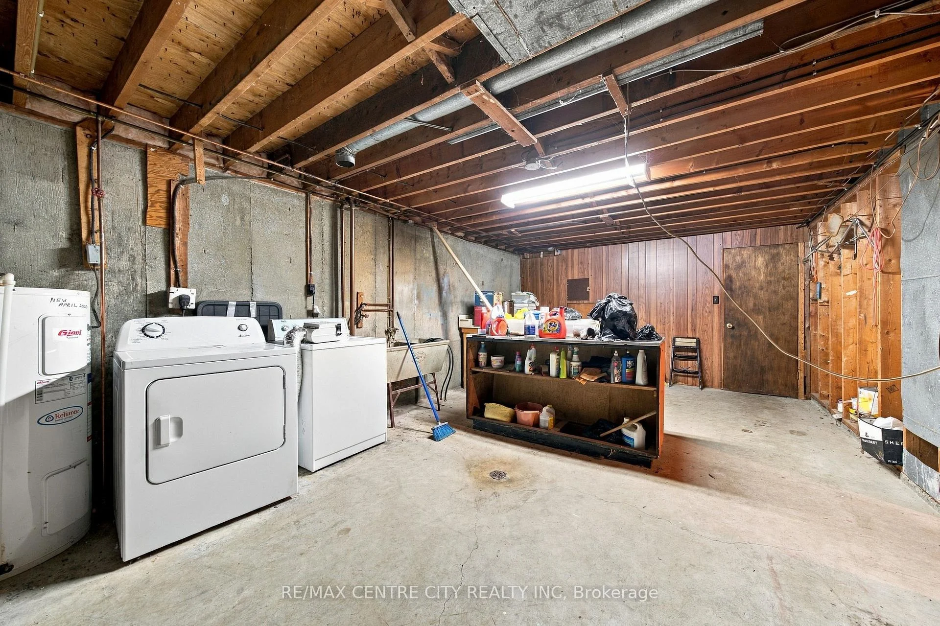 Photo 48 of 740 Dunboyne Crescent, London, North H — HOMEH