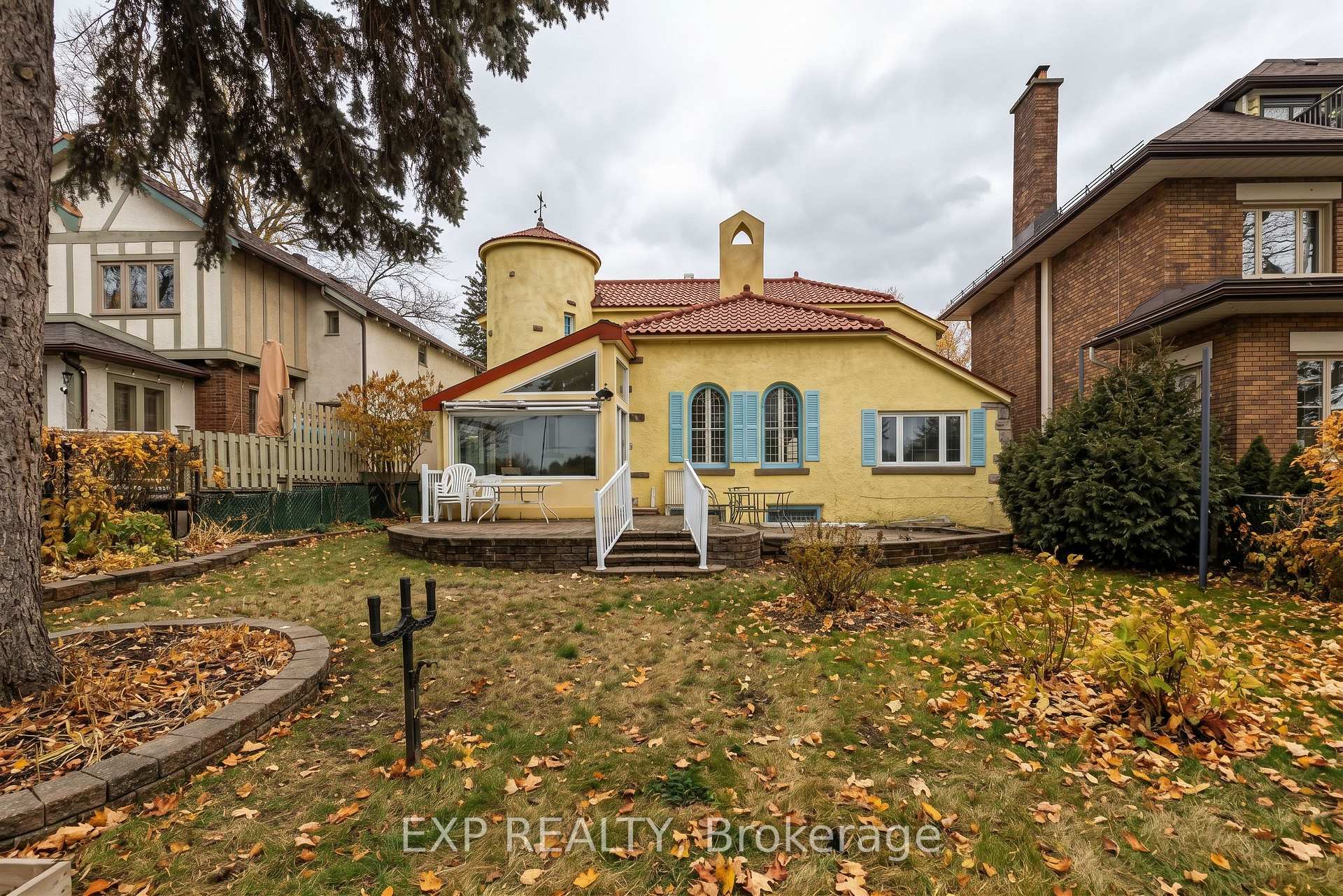 Photo 2 of 16 Lakeview Terrace, Ottawa, Dows Lake — HOMEH