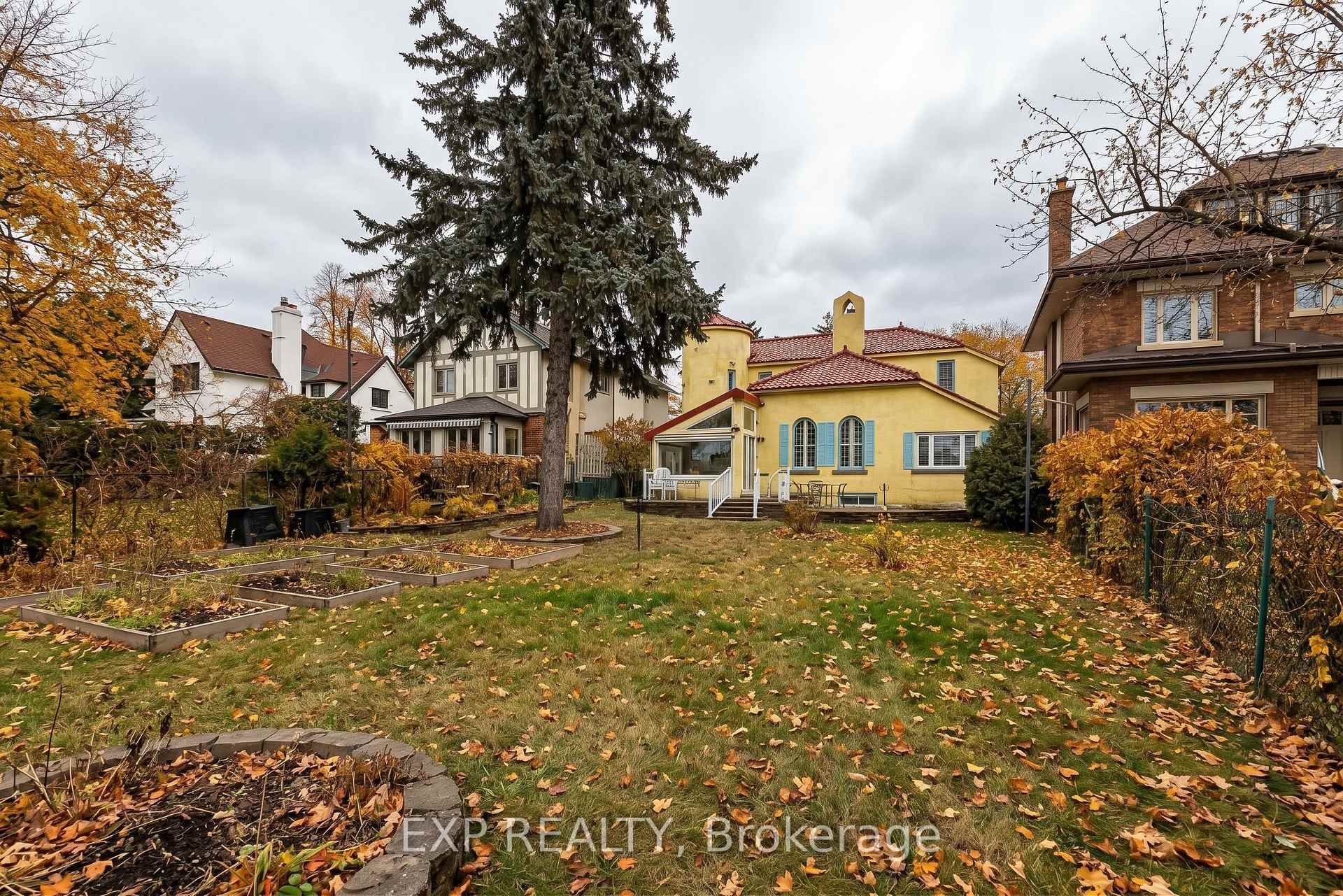 Photo 3 of 16 Lakeview Terrace, Ottawa, Dows Lake — HOMEH