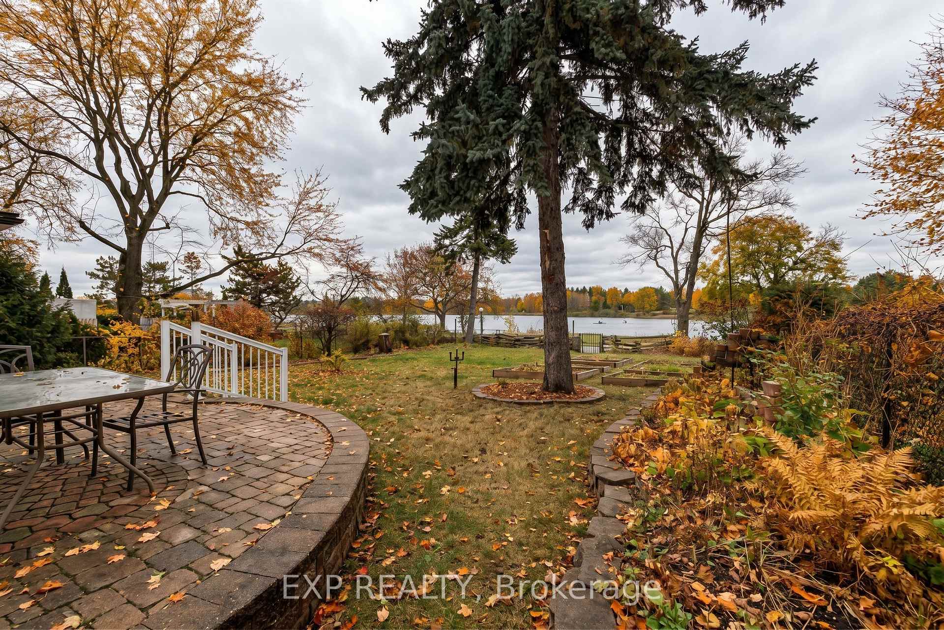 Photo 4 of 16 Lakeview Terrace, Ottawa, Dows Lake — HOMEH