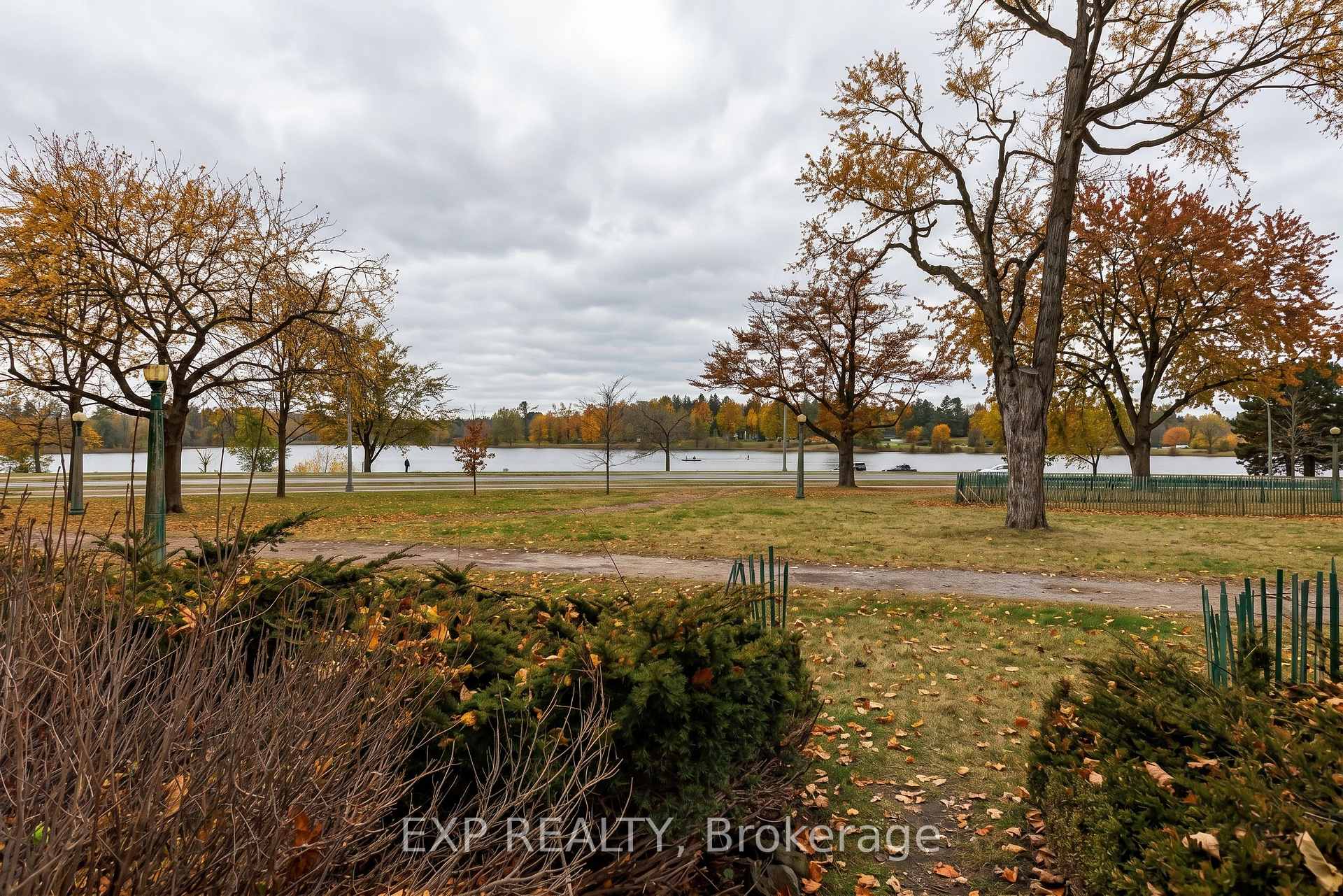 Photo 5 of 16 Lakeview Terrace, Ottawa, Dows Lake — HOMEH