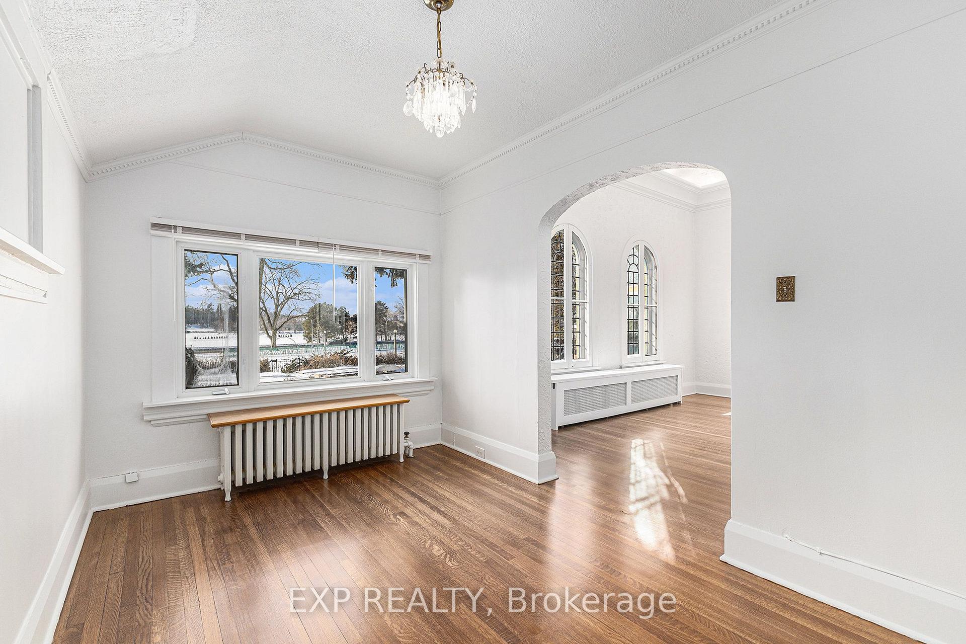 Photo 7 of 16 Lakeview Terrace, Ottawa, Dows Lake — HOMEH