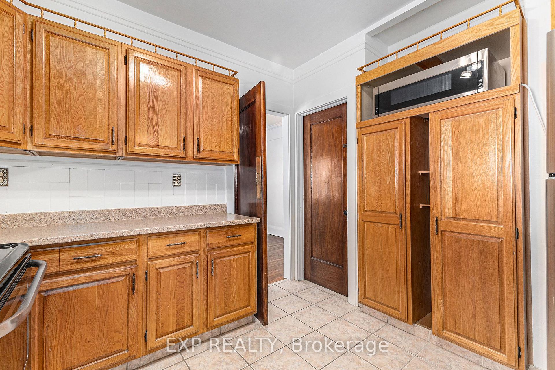 Photo 9 of 16 Lakeview Terrace, Ottawa, Dows Lake — HOMEH