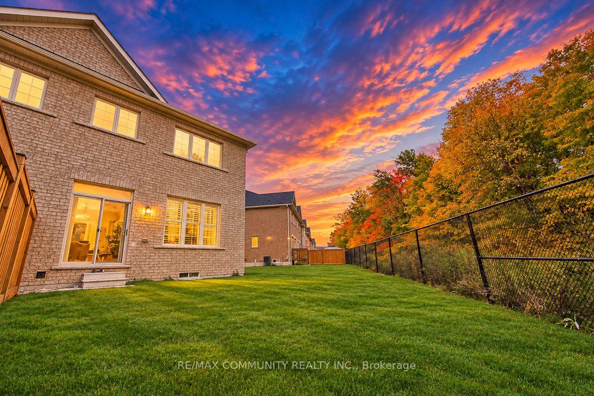 Photo 27 of 40 Liam Lane, Markham, Cedarwood — HOMEH