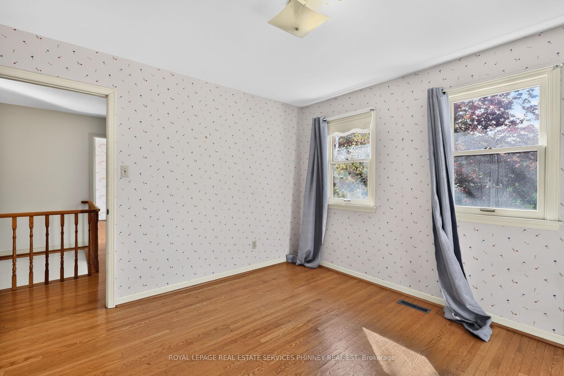 Photo 18 of 1353 Bunsden Avenue, Mississauga, Sheridan — HOMEH