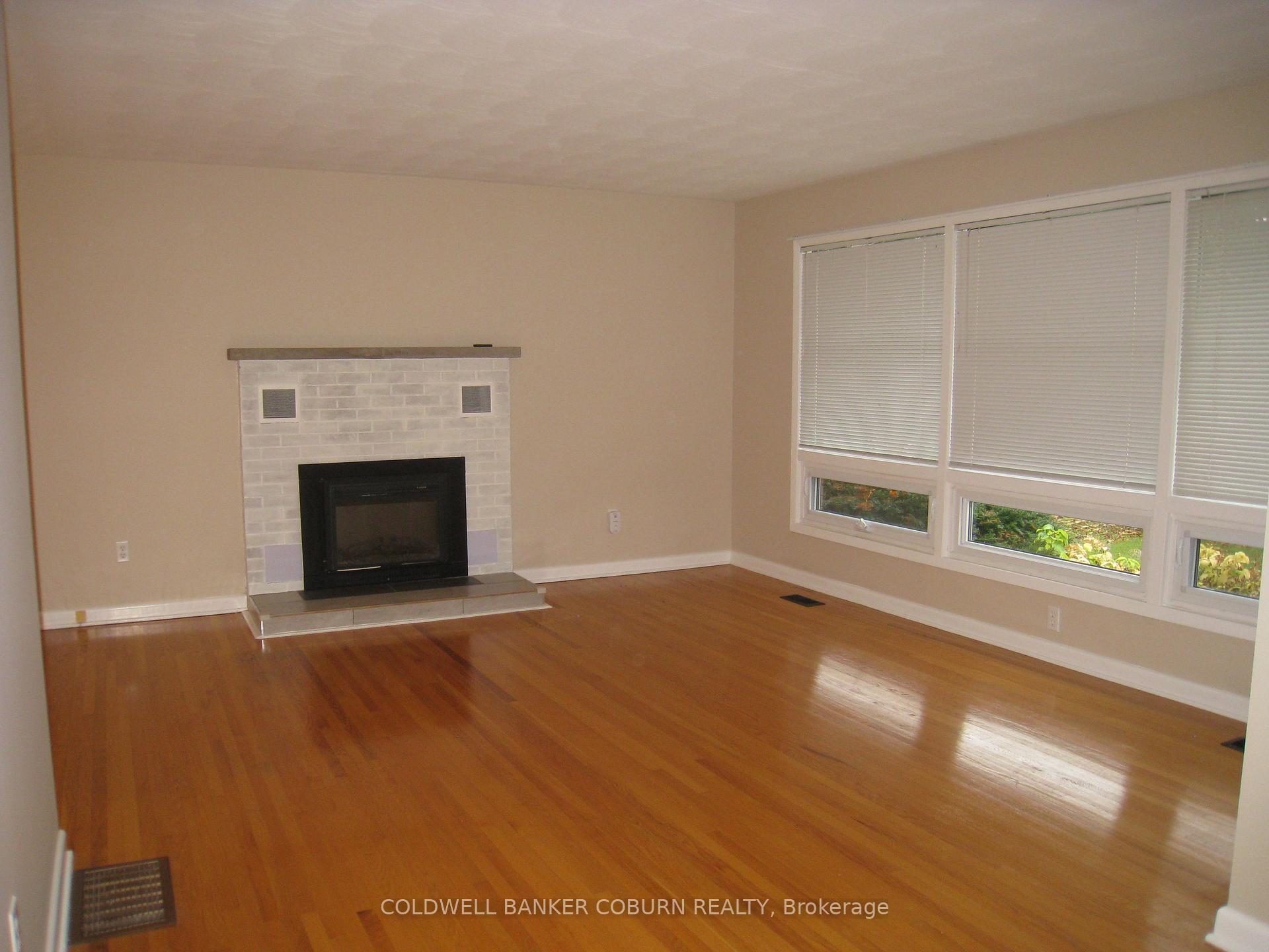 Photo 2 of 304 George Street E, North Grenville, Kemptville — HOMEH