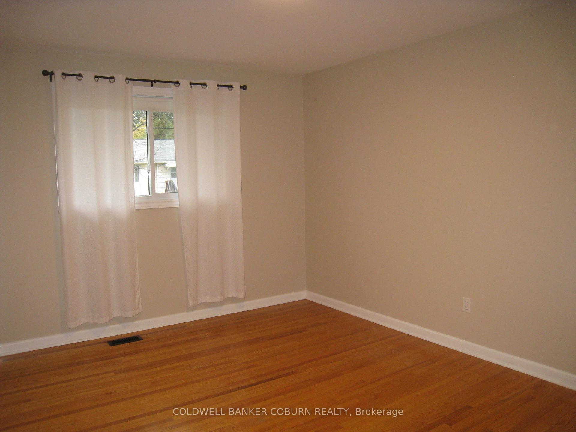 Photo 6 of 304 George Street E, North Grenville, Kemptville — HOMEH