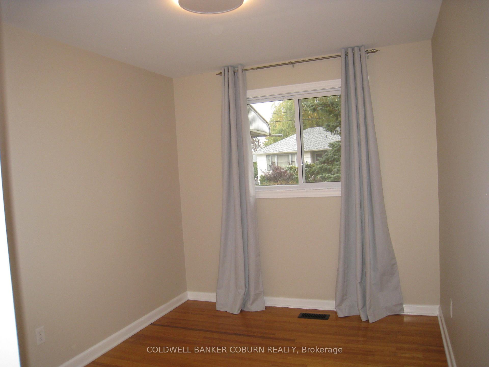 Photo 7 of 304 George Street E, North Grenville, Kemptville — HOMEH