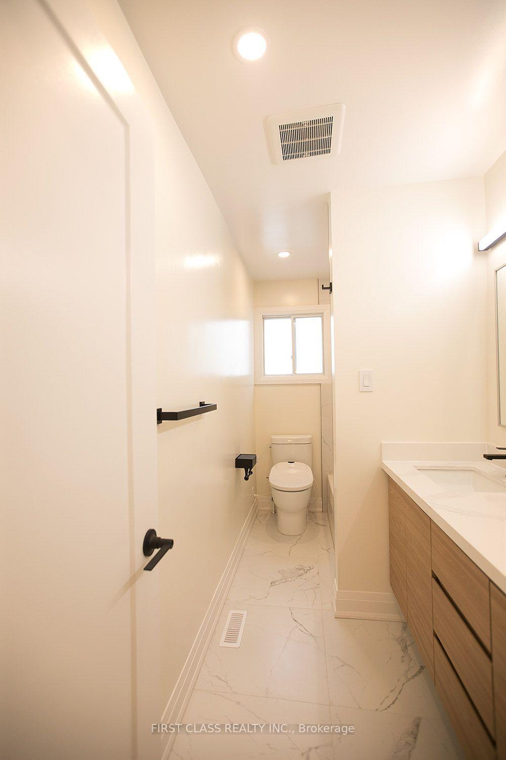 Photo 35 of 59 Longbow Square, Scarborough, Steeles — HOMEH
