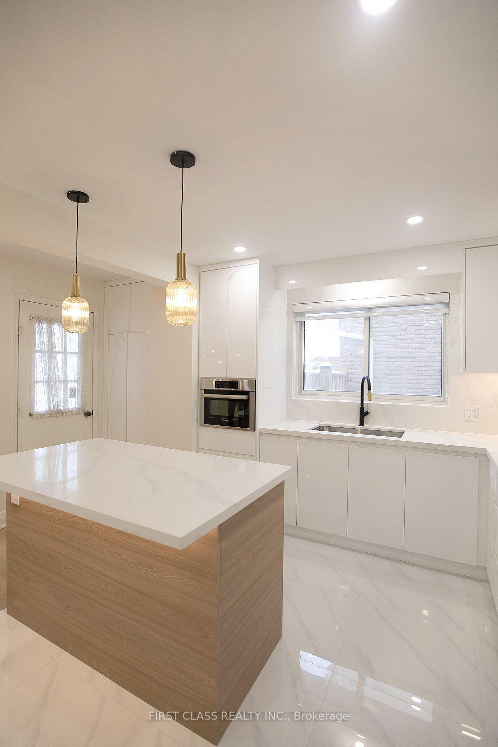 Photo 41 of 59 Longbow Square, Scarborough, Steeles — HOMEH