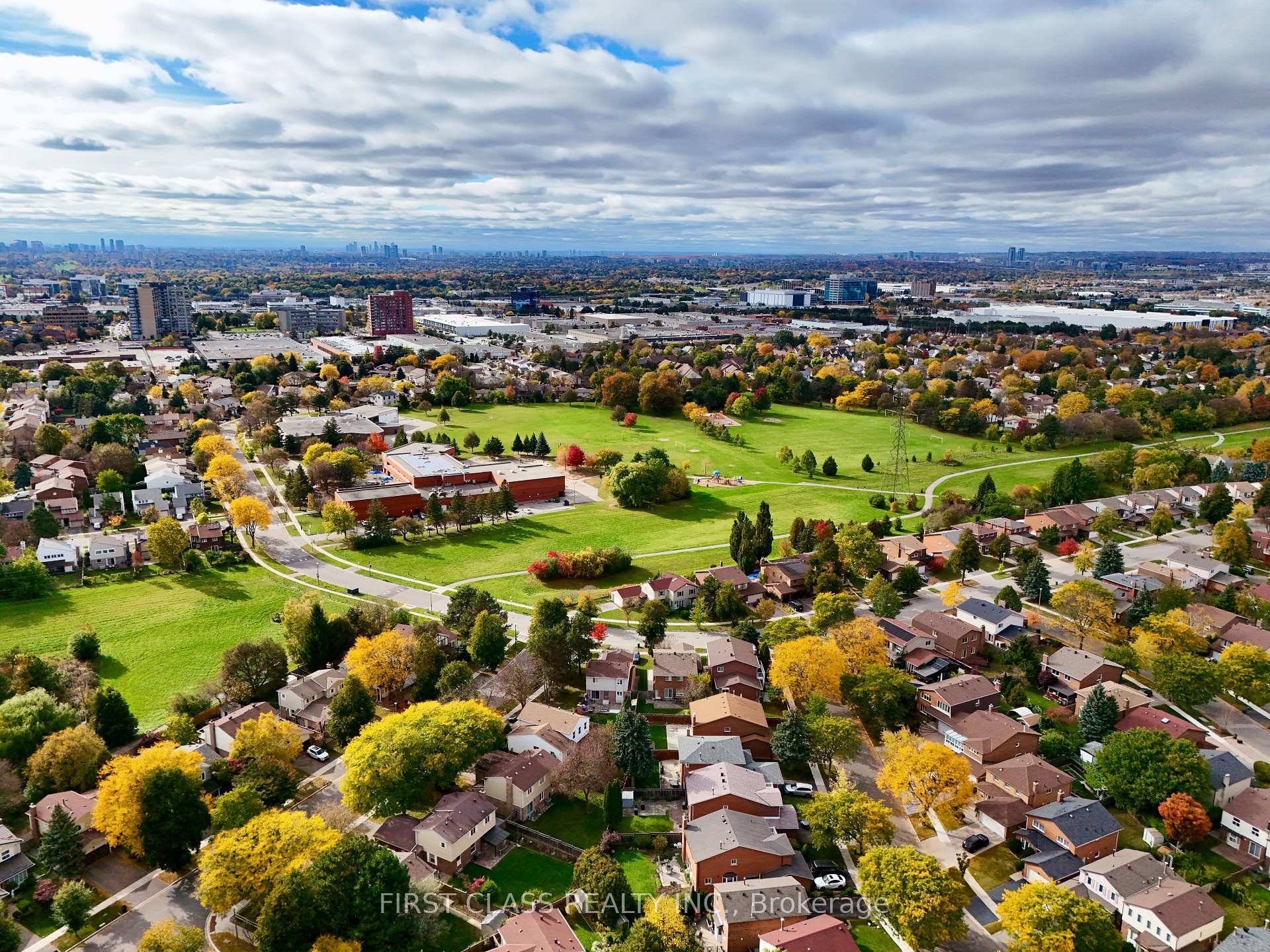 Photo 50 of 59 Longbow Square, Scarborough, Steeles — HOMEH
