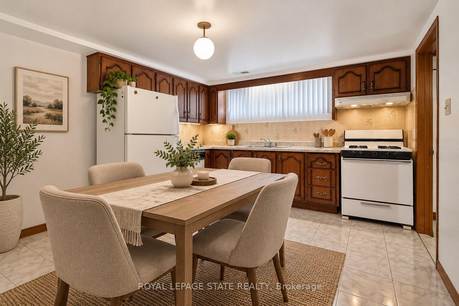 Photo 10 of 45 Worsley Road, Hamilton, Stoney Creek — HOMEH