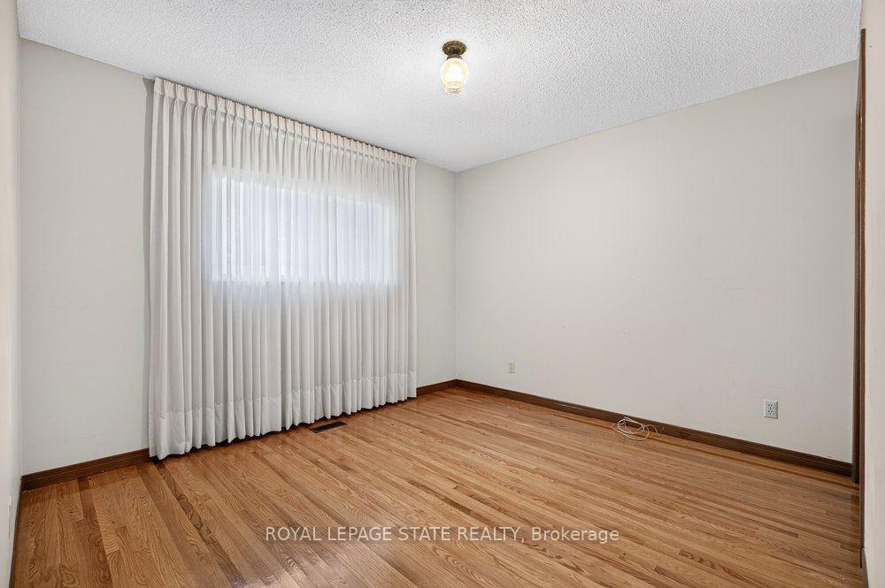 Photo 32 of 45 Worsley Road, Hamilton, Stoney Creek — HOMEH