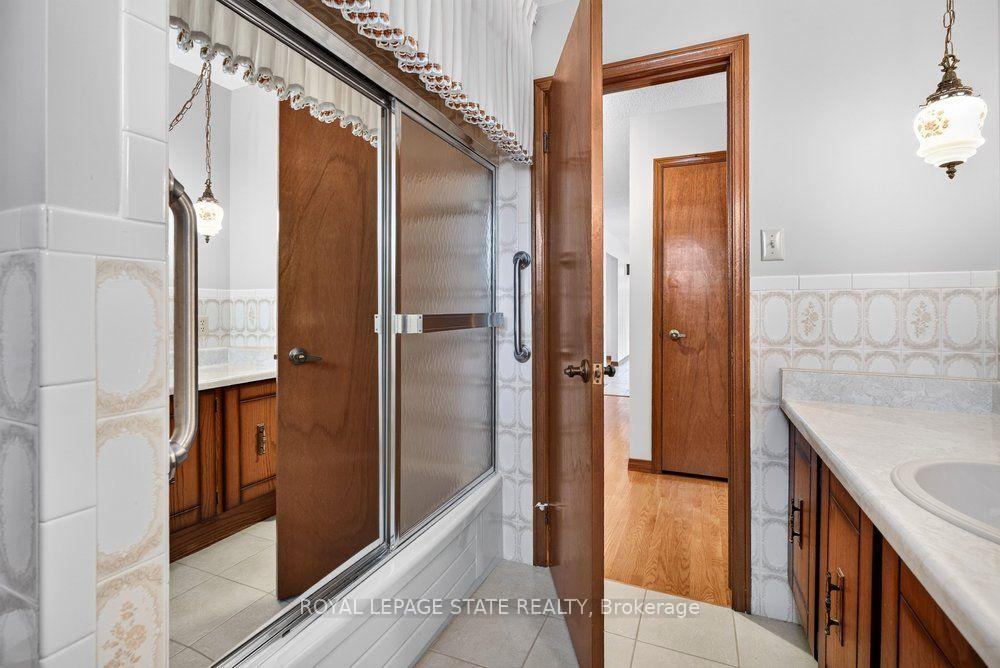 Photo 34 of 45 Worsley Road, Hamilton, Stoney Creek — HOMEH