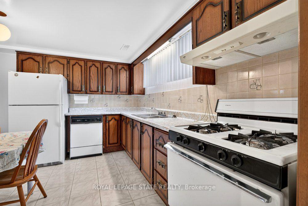 Photo 41 of 45 Worsley Road, Hamilton, Stoney Creek — HOMEH