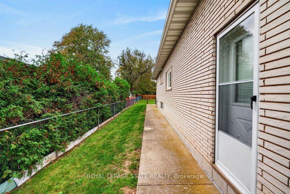 Photo 48 of 45 Worsley Road, Hamilton, Stoney Creek — HOMEH