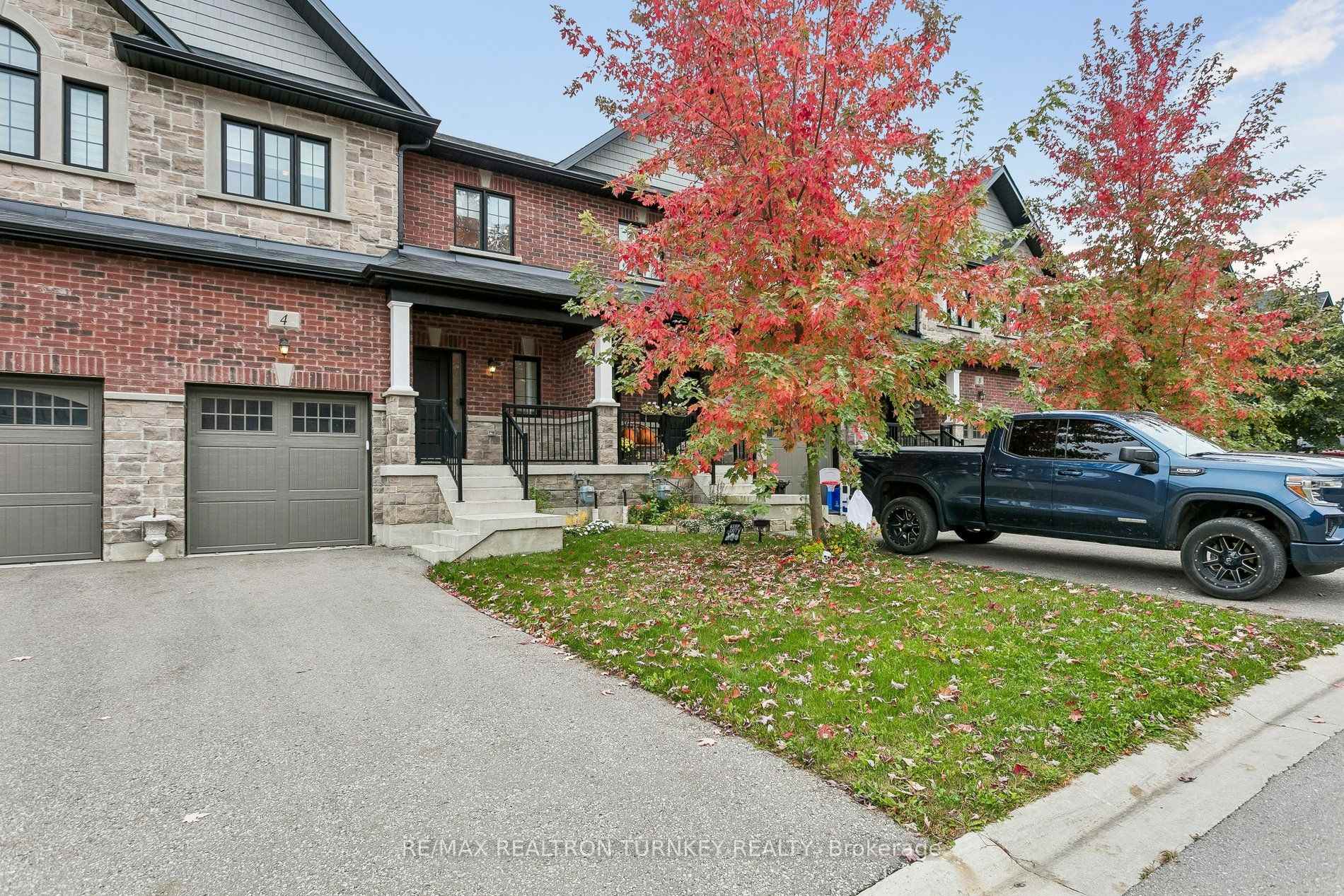 Photo 4 of 4 Gord Matthews Way, Uxbridge — HOMEH