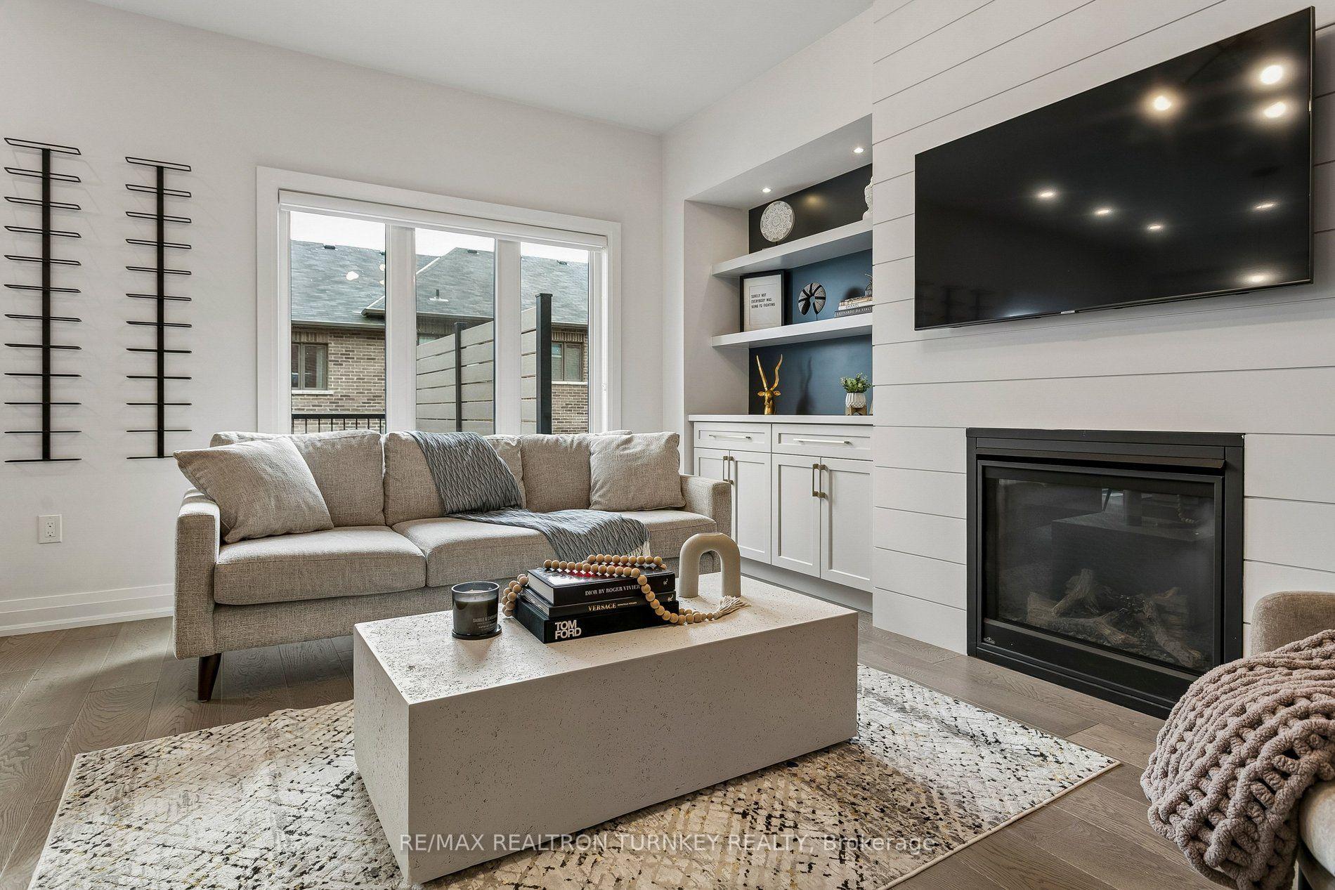 Photo 6 of 4 Gord Matthews Way, Uxbridge — HOMEH