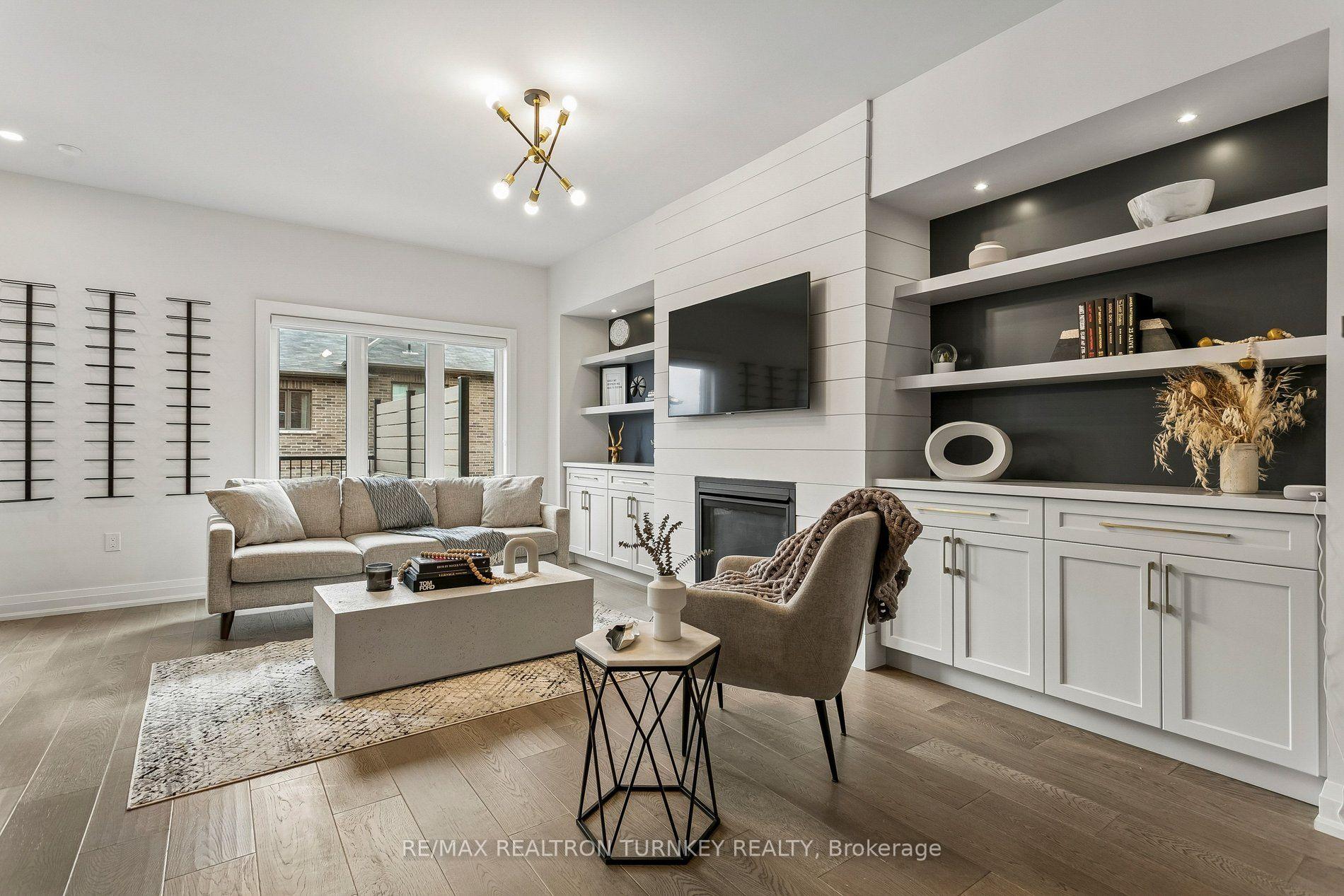 Photo 8 of 4 Gord Matthews Way, Uxbridge — HOMEH