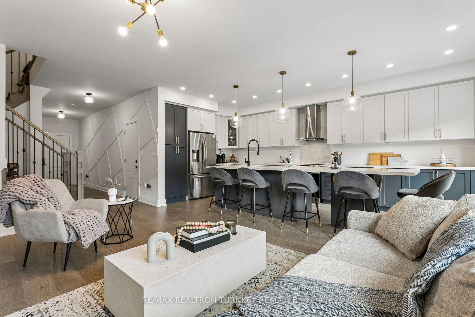 Photo 12 of 4 Gord Matthews Way, Uxbridge — HOMEH