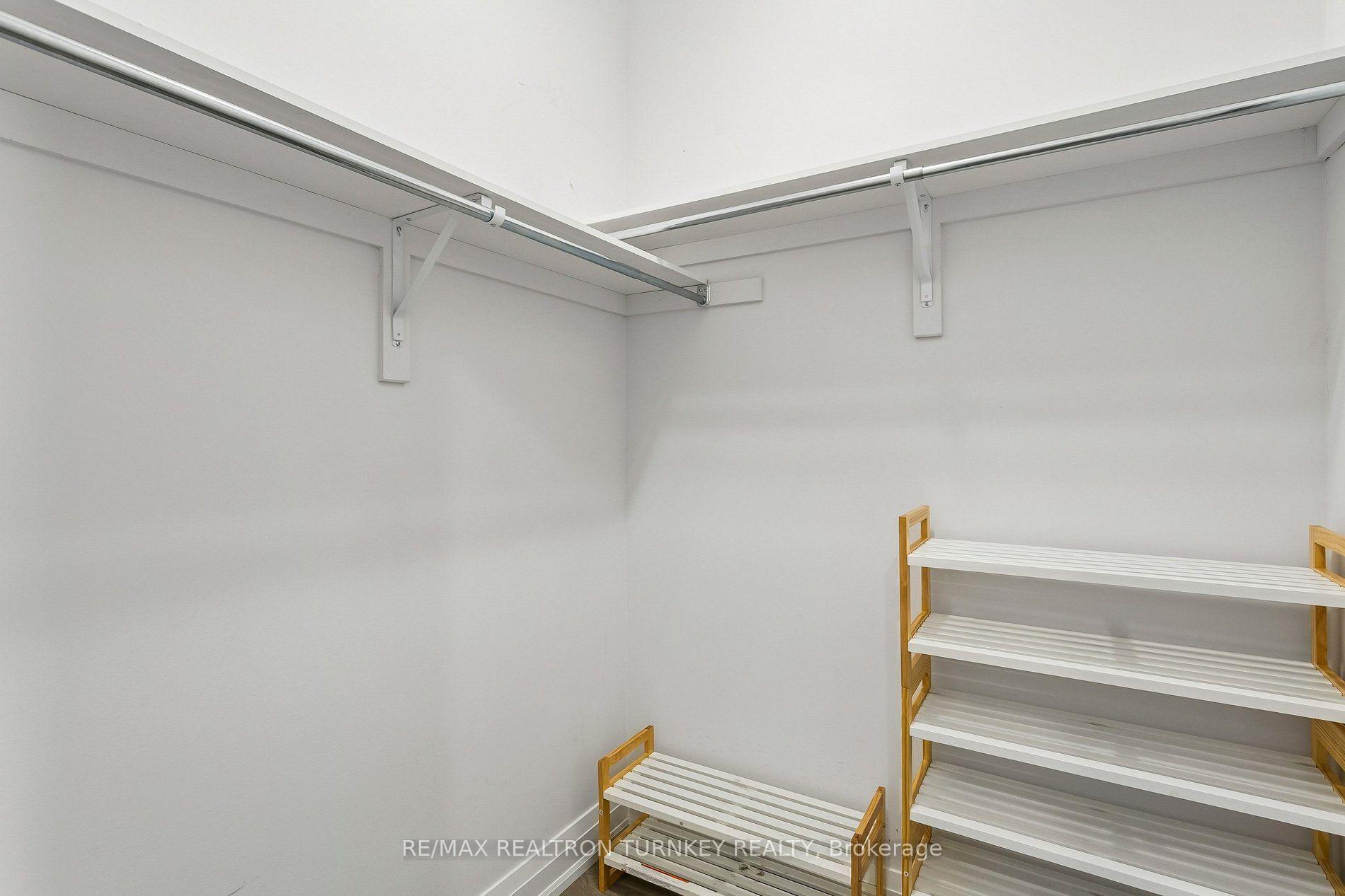 Photo 19 of 4 Gord Matthews Way, Uxbridge — HOMEH