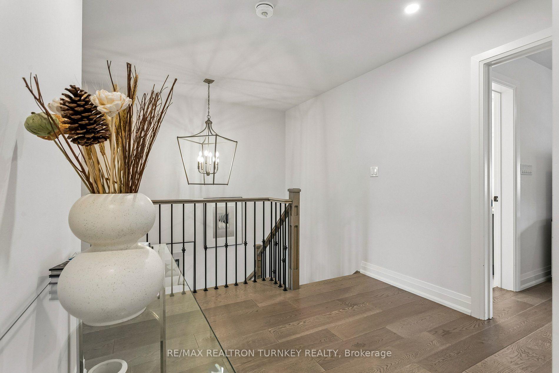 Photo 22 of 4 Gord Matthews Way, Uxbridge — HOMEH