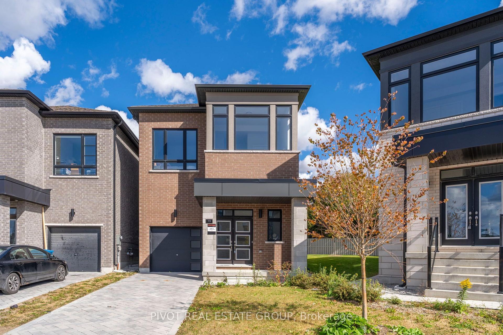Photo 3 of 73 Danielle Moore Circle, Scarborough, Bendale — HOMEH