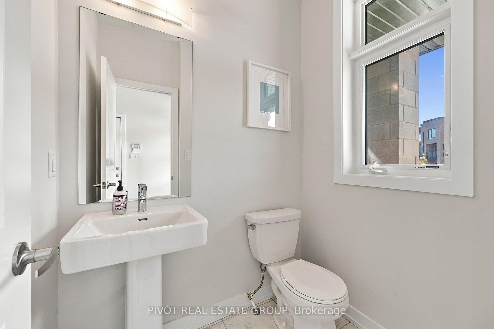 Photo 7 of 73 Danielle Moore Circle, Scarborough, Bendale — HOMEH