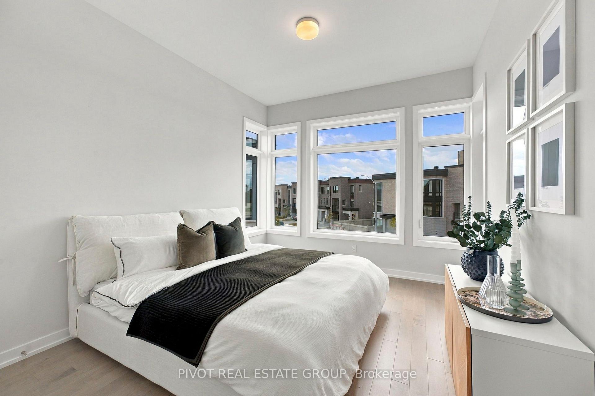 Photo 35 of 73 Danielle Moore Circle, Scarborough, Bendale — HOMEH