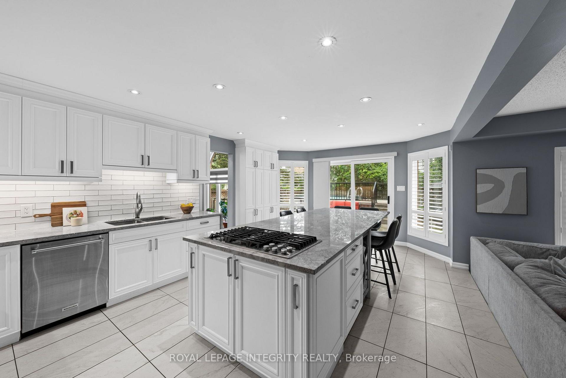 Photo 13 of 3 Nakota Way, Ottawa, Barrhaven - Longfields — HOMEH
