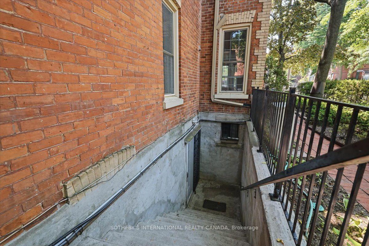 Photo 2 of Unit Lower Unit, 33 Rose Avenue, Toronto, Cabbagetown-South St. James Town — HOMEH