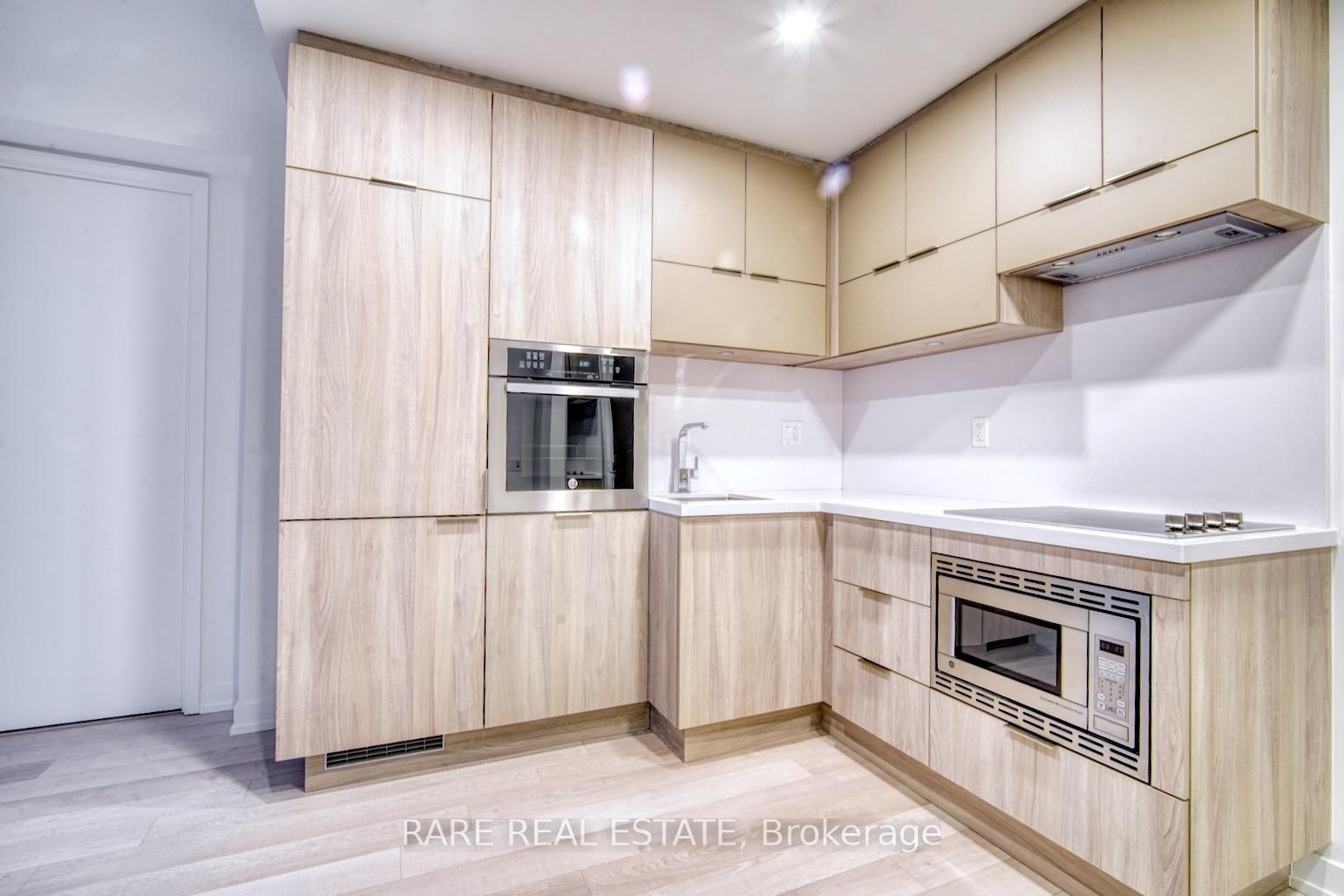 Photo 2 of Unit 1806, 39 Roehampton Avenue, Toronto, Mount Pleasant West — HOMEH