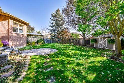 Photo 33 of 5 Lofthouse Drive, Whitby, Rolling Acres — HOMEH