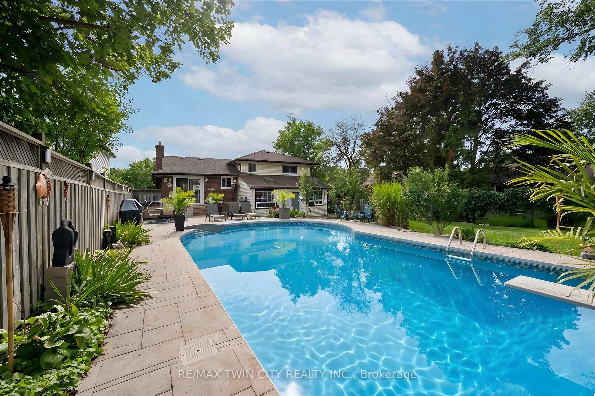 Photo 1 of 254 Quickfall Drive, Waterloo — HOMEH