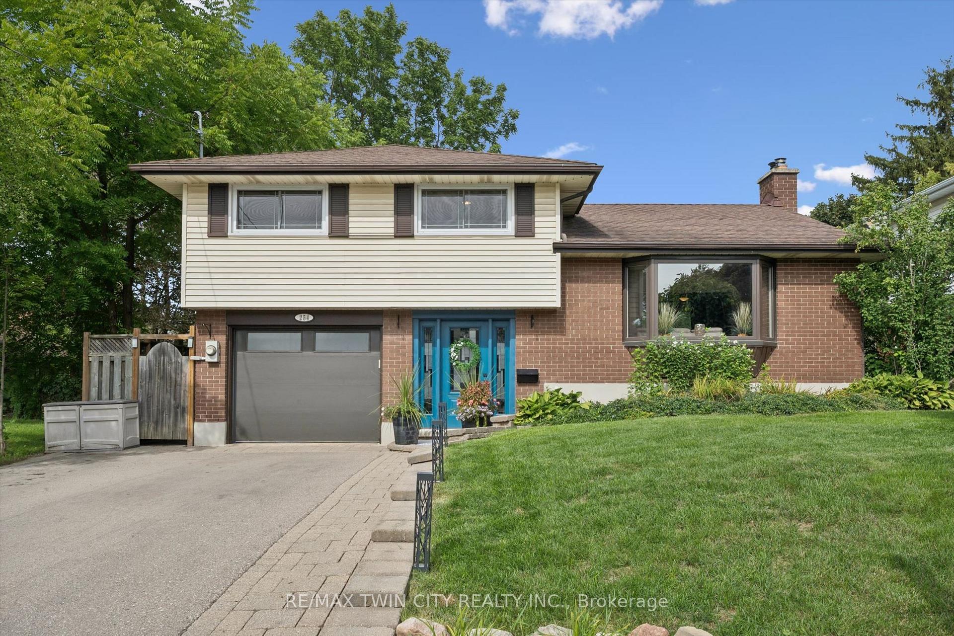 Photo 2 of 254 Quickfall Drive, Waterloo — HOMEH