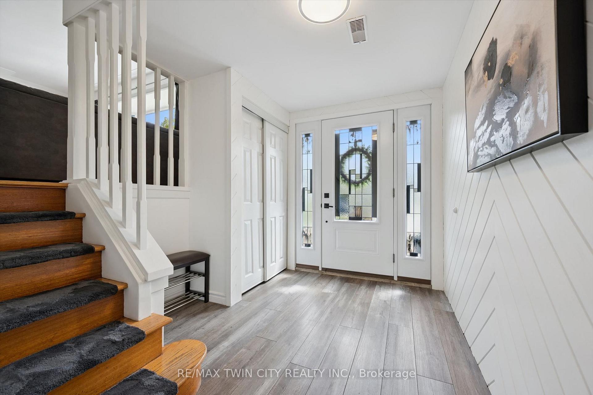 Photo 6 of 254 Quickfall Drive, Waterloo — HOMEH