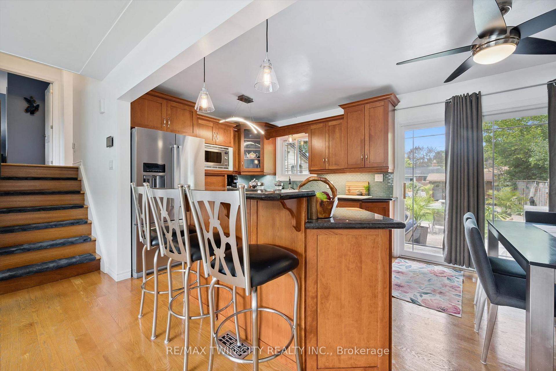 Photo 11 of 254 Quickfall Drive, Waterloo — HOMEH