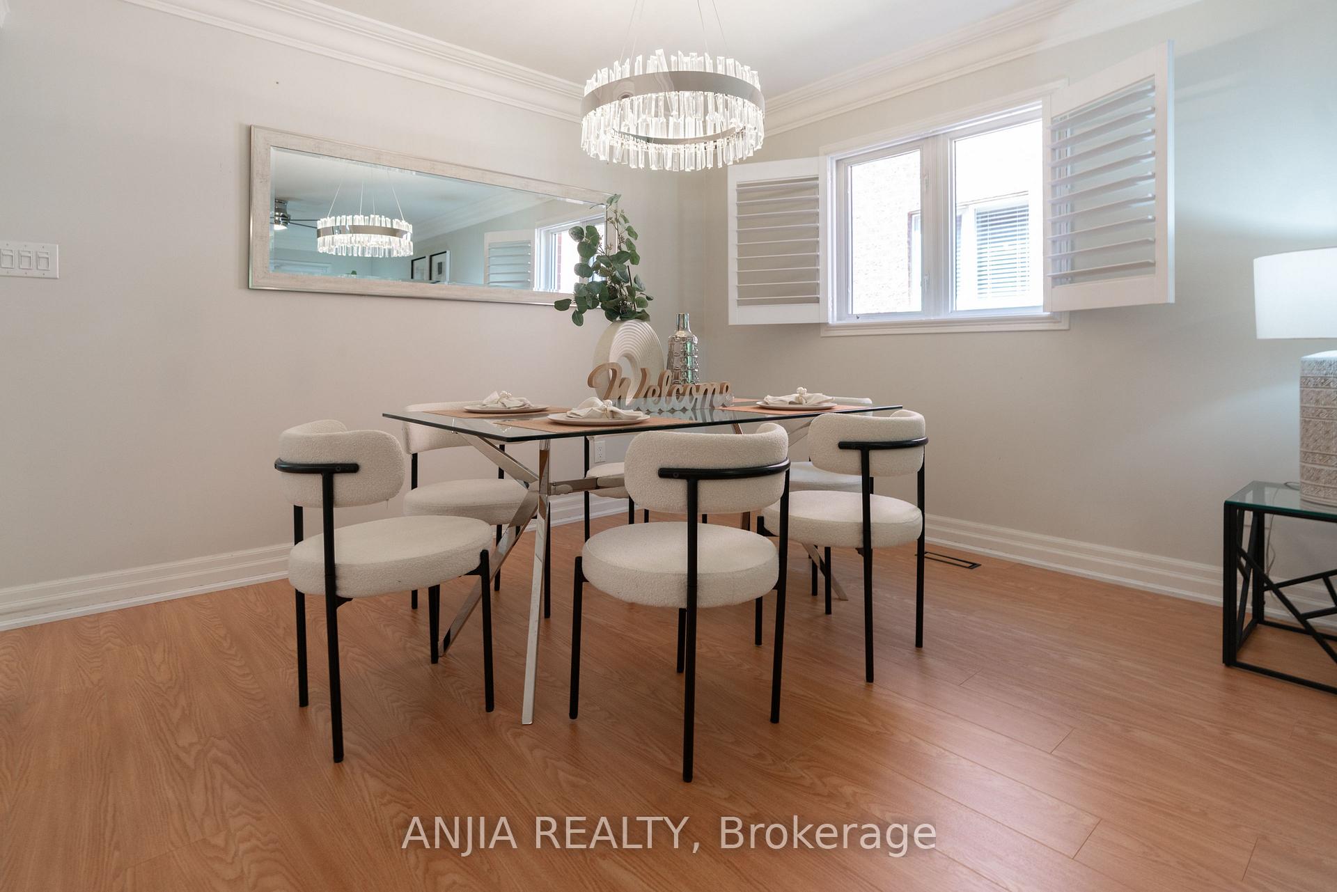 Photo 3 of 2410 Eden Valley Drive, Oakville, River Oaks — HOMEH