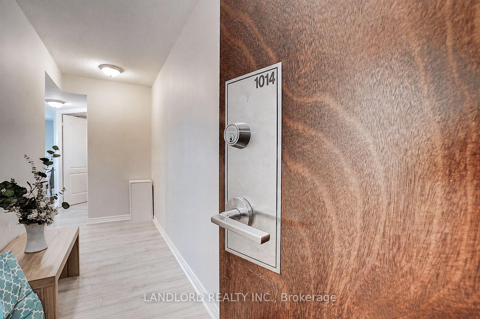 Photo 9 of Unit 1014, 17 Barberry Place, North York, Bayview Village — HOMEH