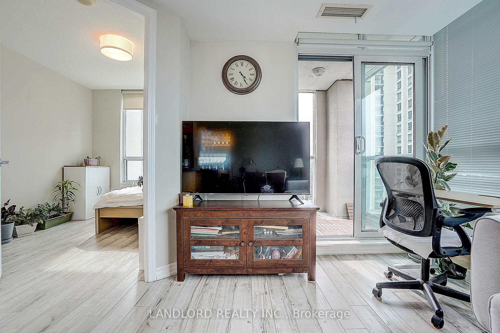 Photo 18 of Unit 1014, 17 Barberry Place, North York, Bayview Village — HOMEH