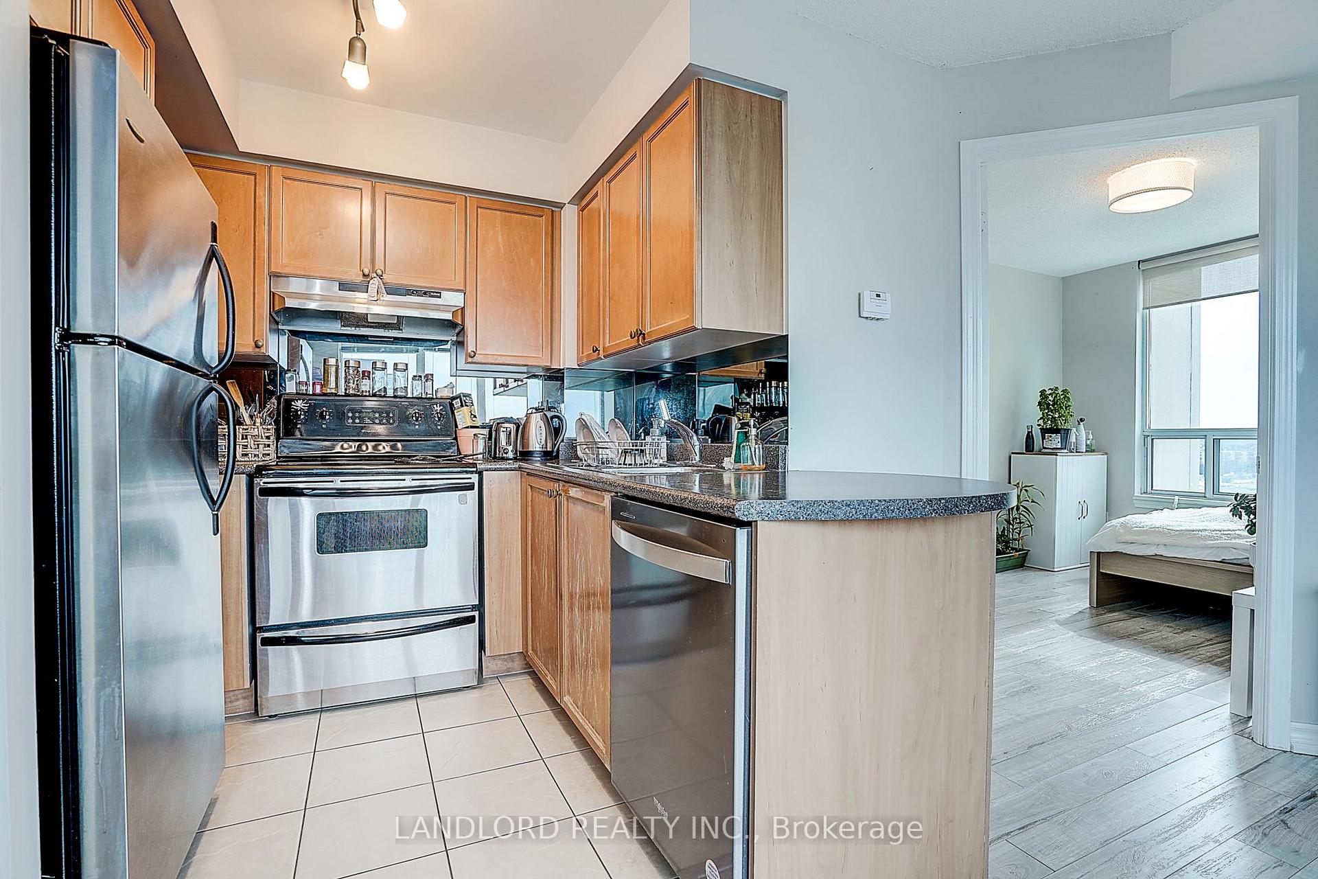 Photo 24 of Unit 1014, 17 Barberry Place, North York, Bayview Village — HOMEH