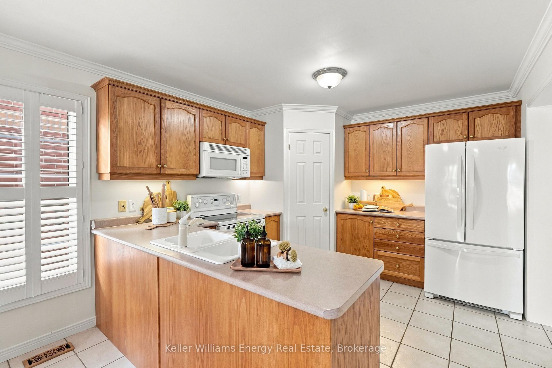 Photo 6 of 89 Fieldcrest Avenue, Clarington, Courtice — HOMEH