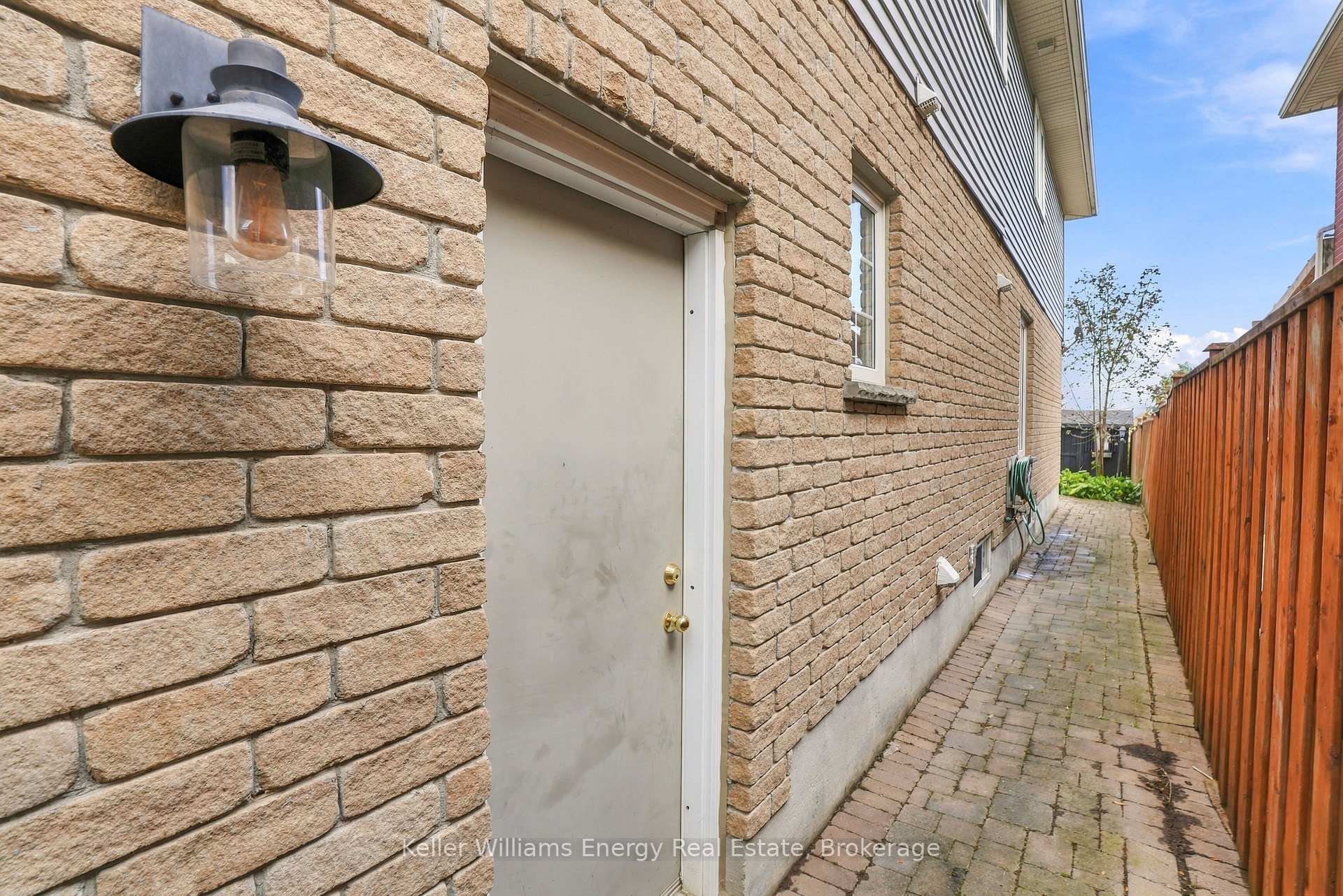 Photo 46 of 89 Fieldcrest Avenue, Clarington, Courtice — HOMEH