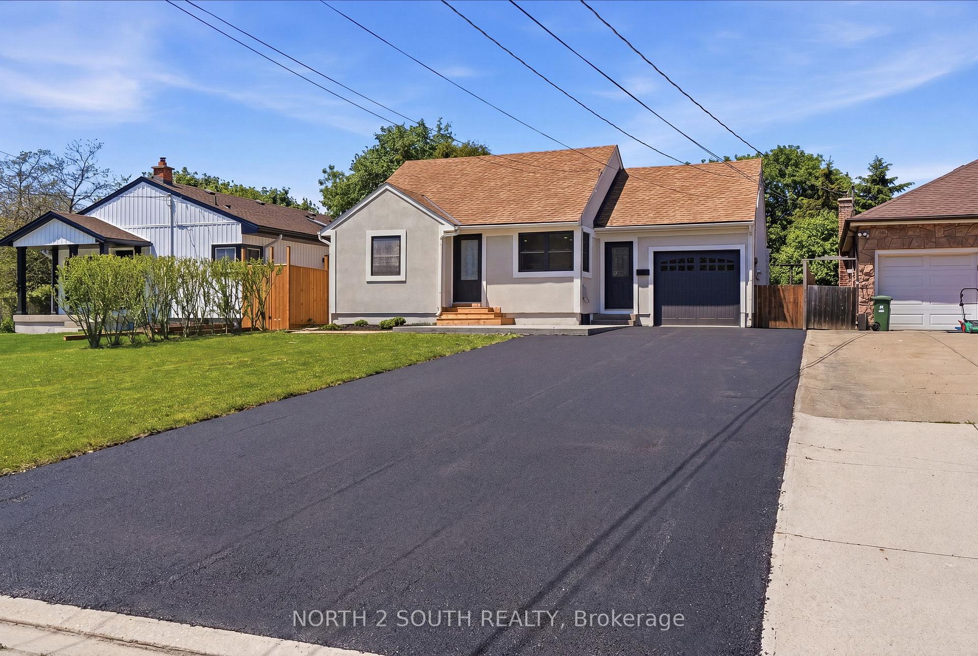 Photo 2 of 63 Chester Road, Hamilton, Stoney Creek — HOMEH