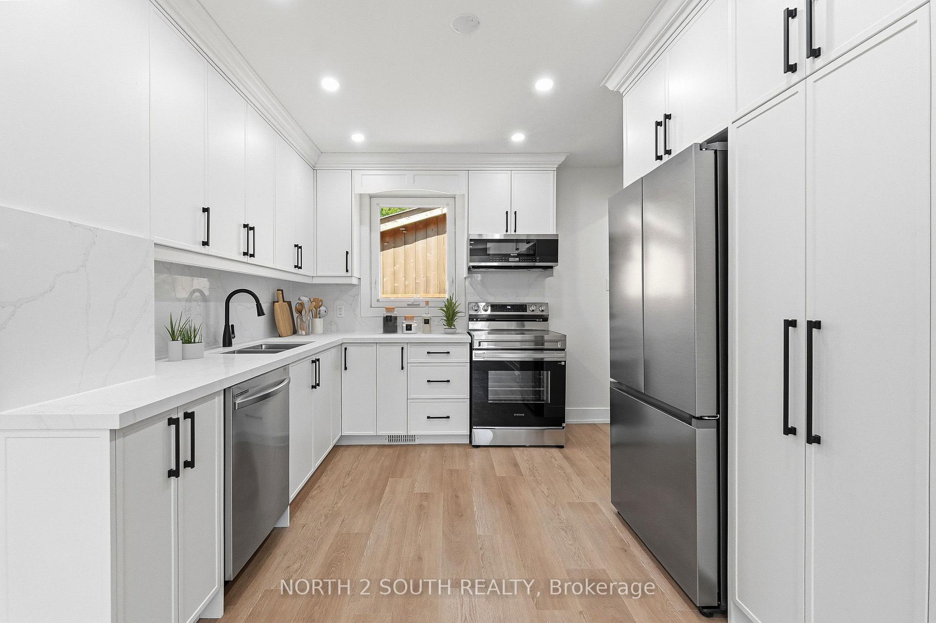 Photo 10 of 63 Chester Road, Hamilton, Stoney Creek — HOMEH
