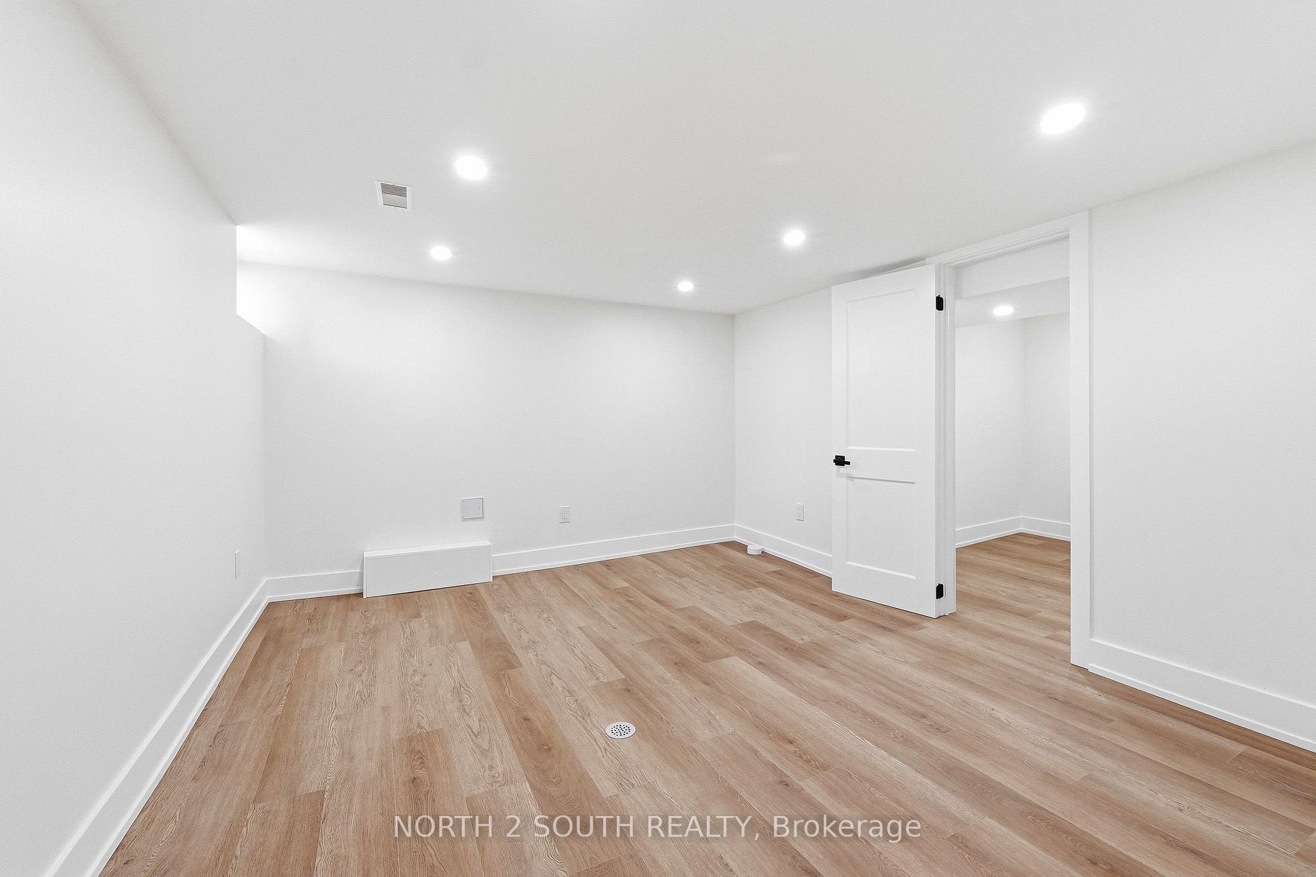 Photo 22 of 63 Chester Road, Hamilton, Stoney Creek — HOMEH
