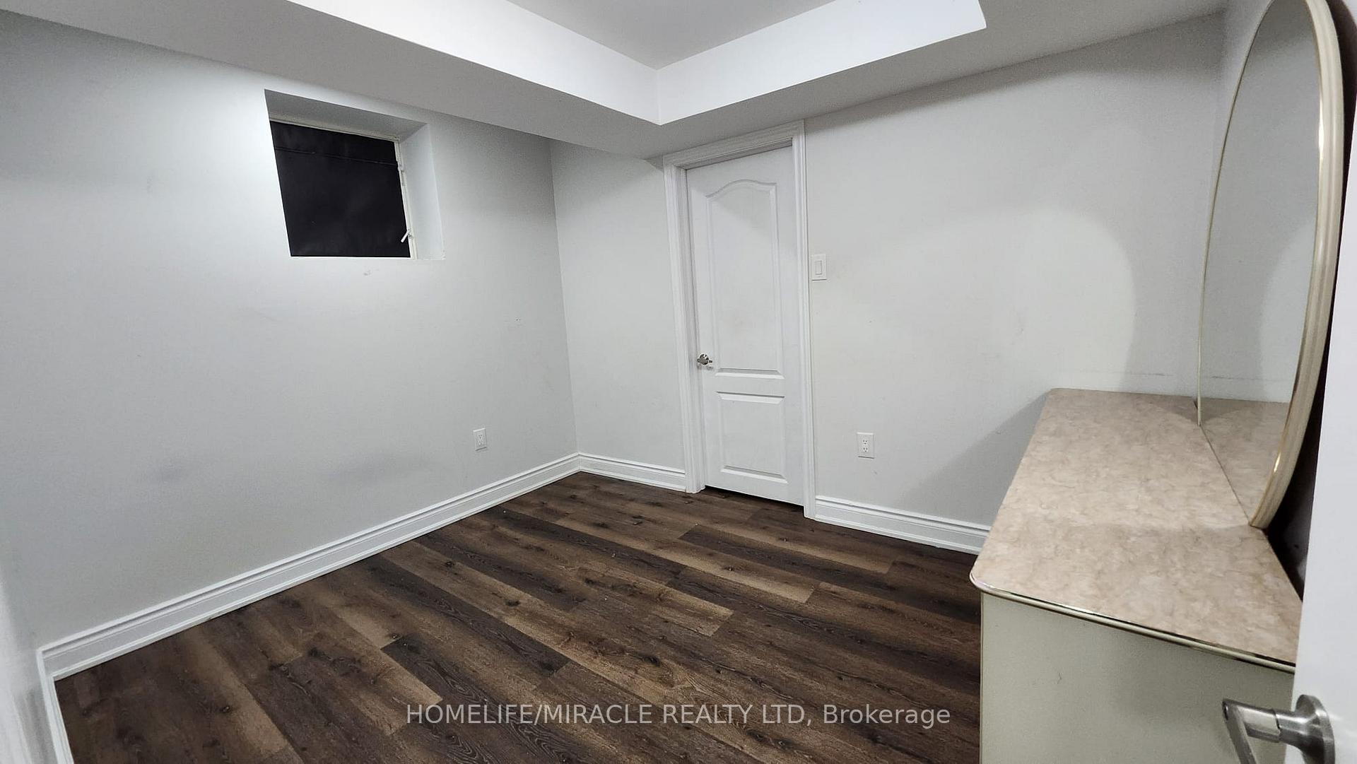 Photo 10 of 92 Stedford Crescent, Brampton, Northwest Brampton — HOMEH